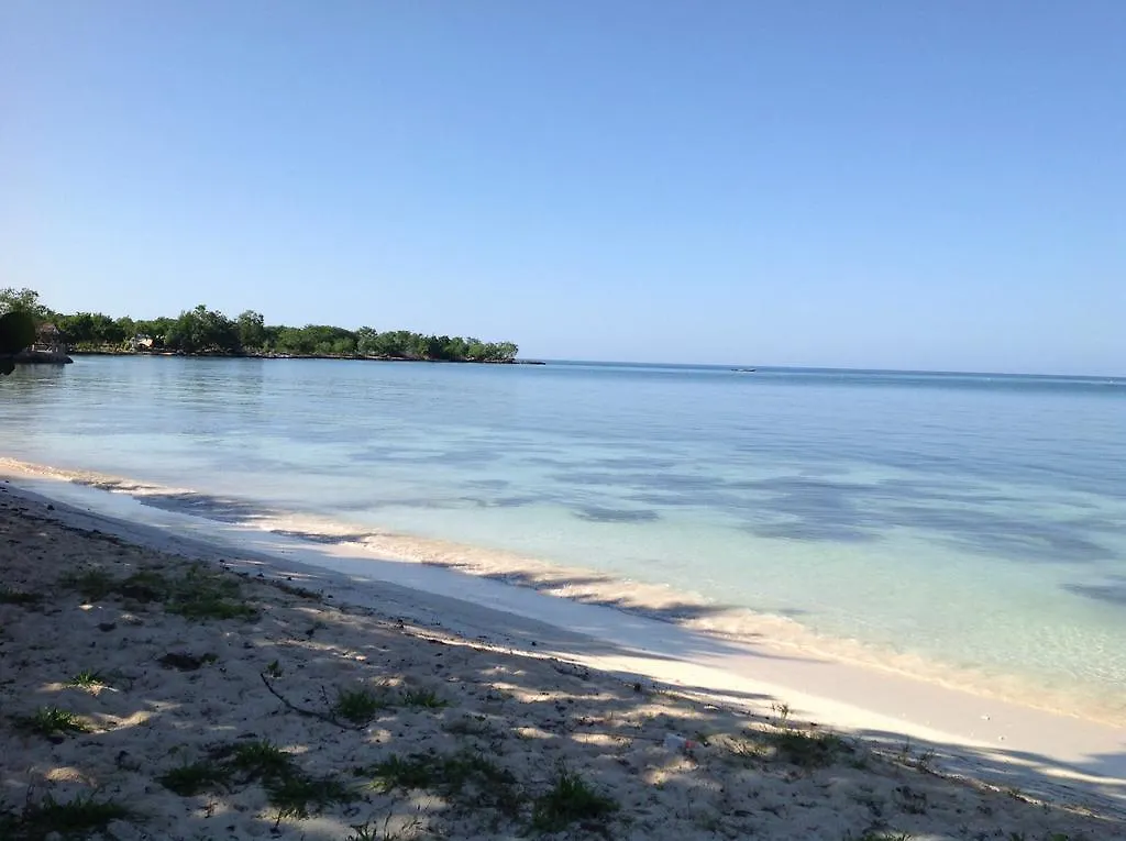 Little Bay Beach House 牙买加